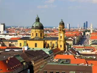 Munich Private Half Day City Tour by Private Car with Driver Guide