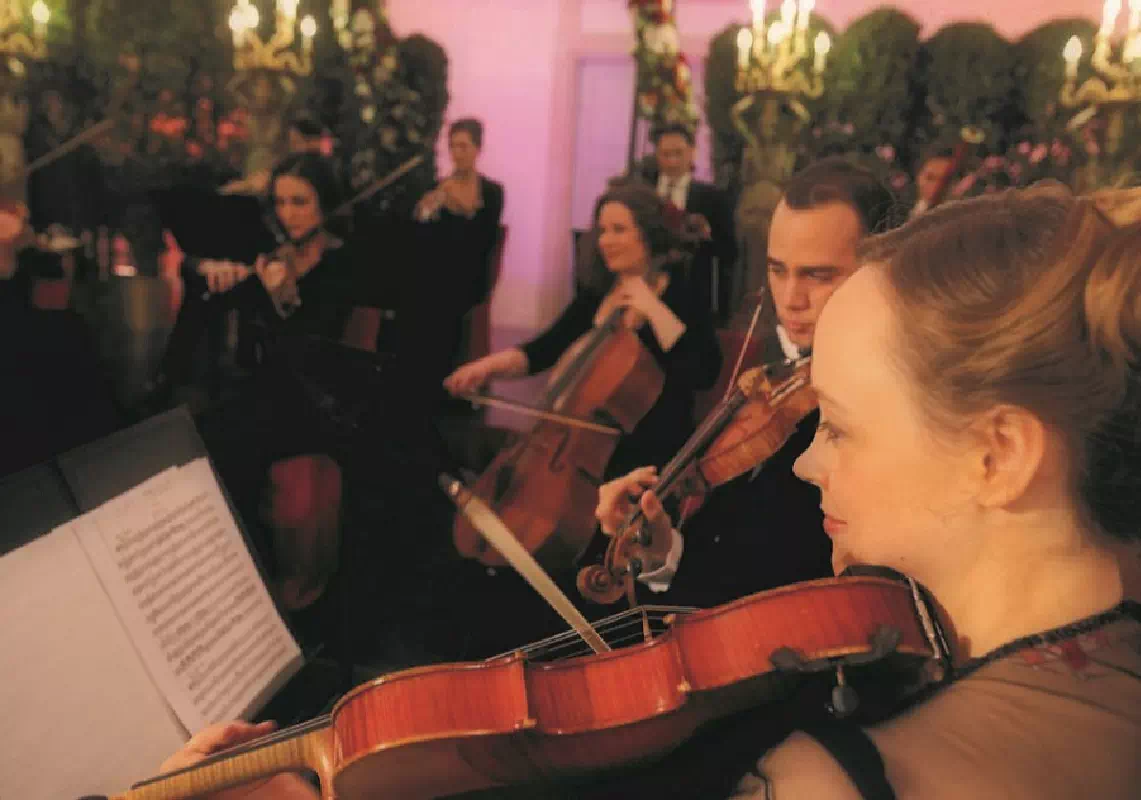 Mozart Concert with Dinner and Tour at Schoenbrunn Palace
