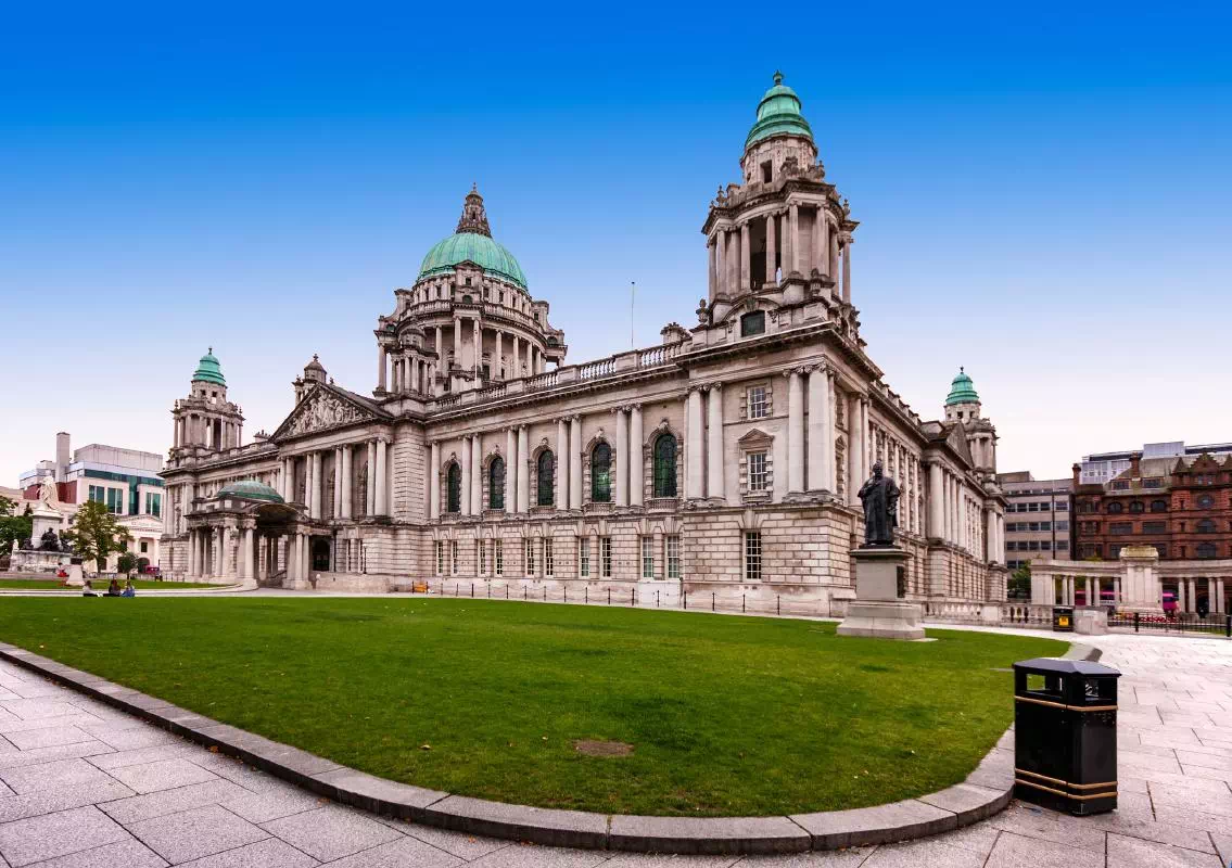 Belfast Full Day Tour with Titanic Experience from Dublin