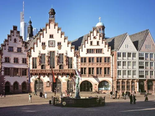 Frankfurt 2-Hour Guided Sightseeing Tour by Double-Decker Bus