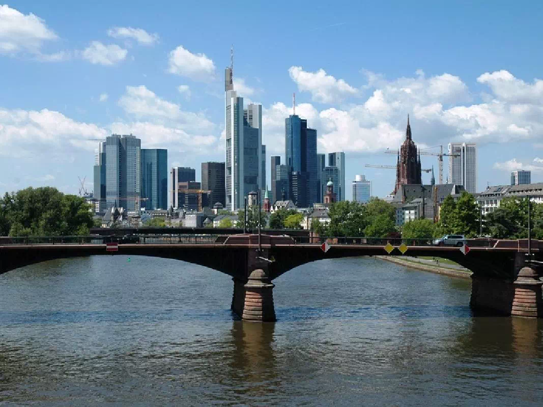 Private Tour of Frankfurt with Airport Transfer