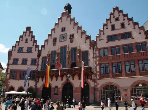 Guided Private Tour of Frankfurt with Airport or Train Station Transfers