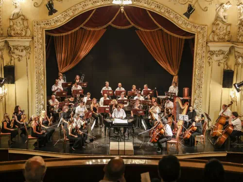 Budapest Christmas Gala Concert with Cimbalom Show 