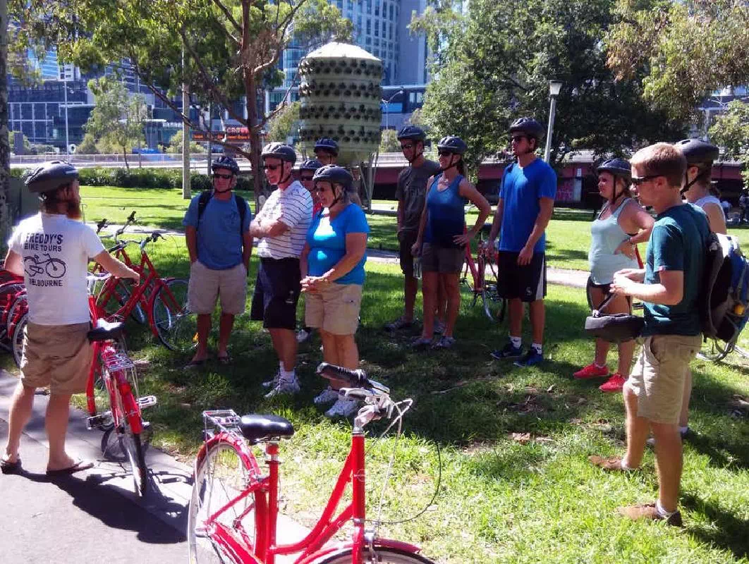 Melbourne City and Hidden Laneways Bike Tour