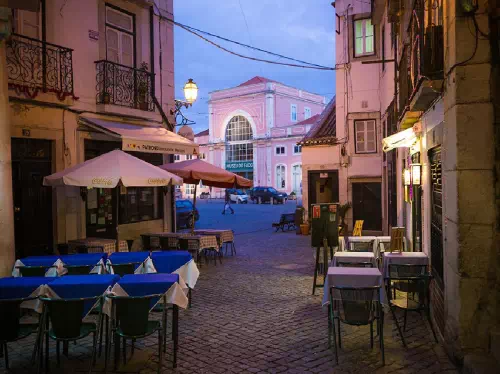 Lisbon Sunset Walking Tour with Tapas Dinner and Fado Show