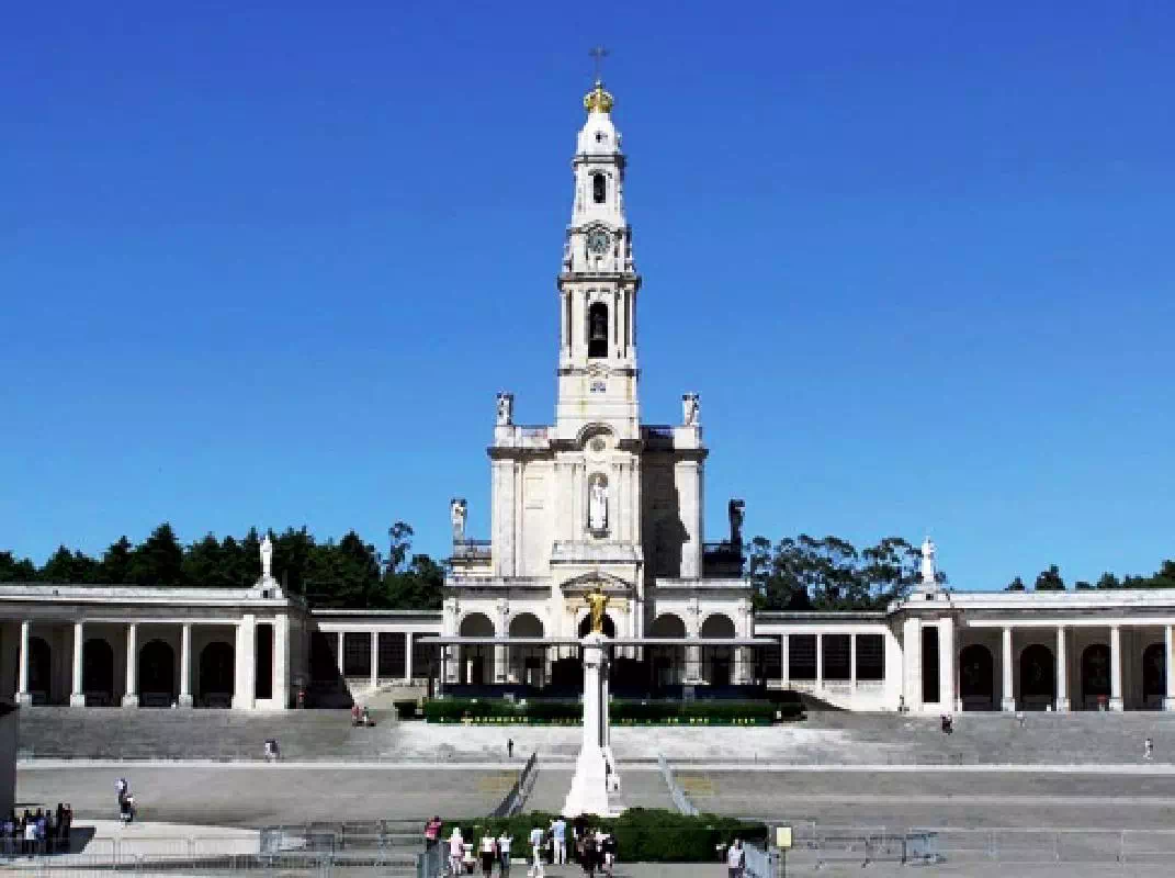 Fatima Half-Day Private Tour from Lisbon with Sanctuary Mass