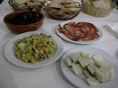 Lisbon Gourmet Food Walking Tour with Wine and Tapas Tasting
