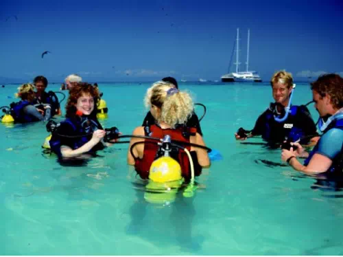 Introductory Great Barrier Reef Scuba Diving in Michaelmas Cay