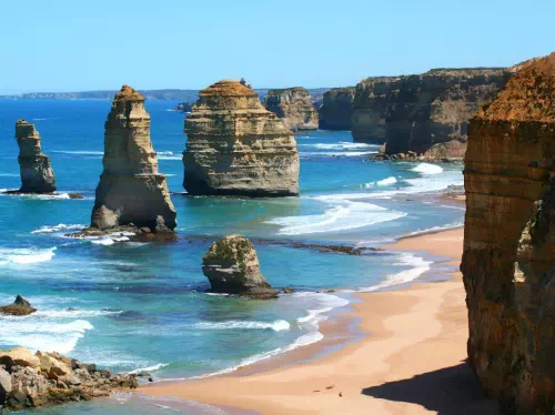 Melbourne to Adelaide in 2 Days via Great Ocean Road and Grampians National Park