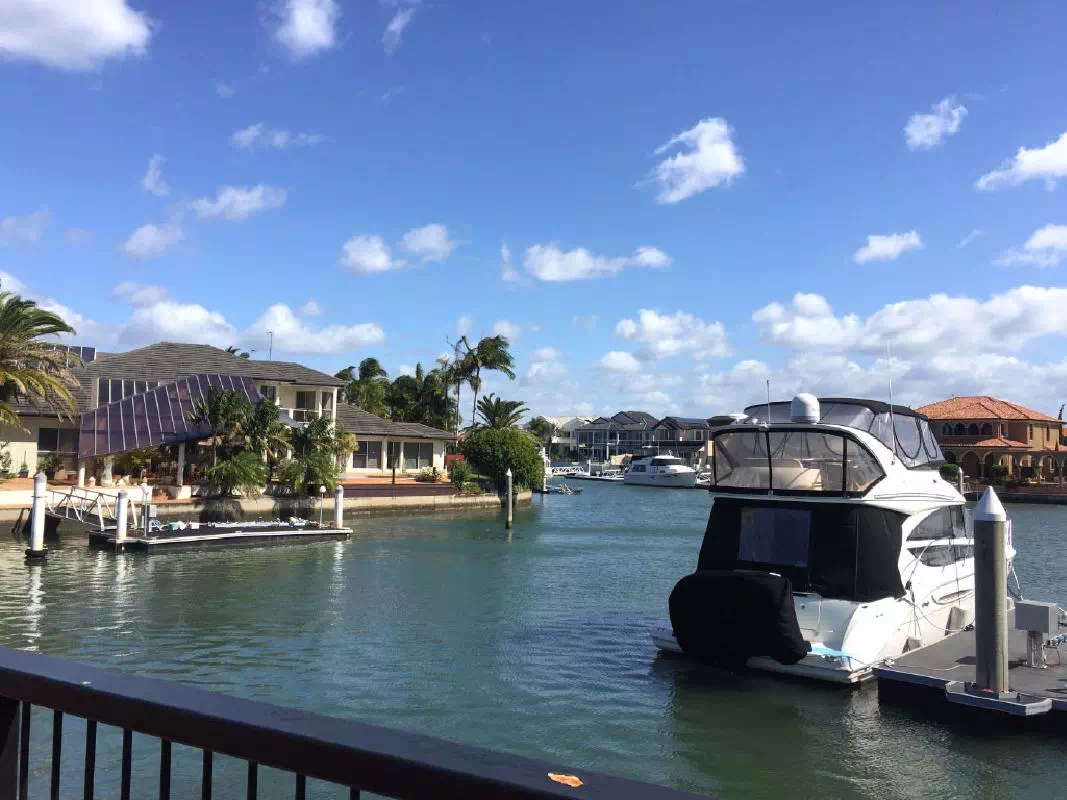 Gold Coast City Highlights with Broadwater Cruise and Crab Catching