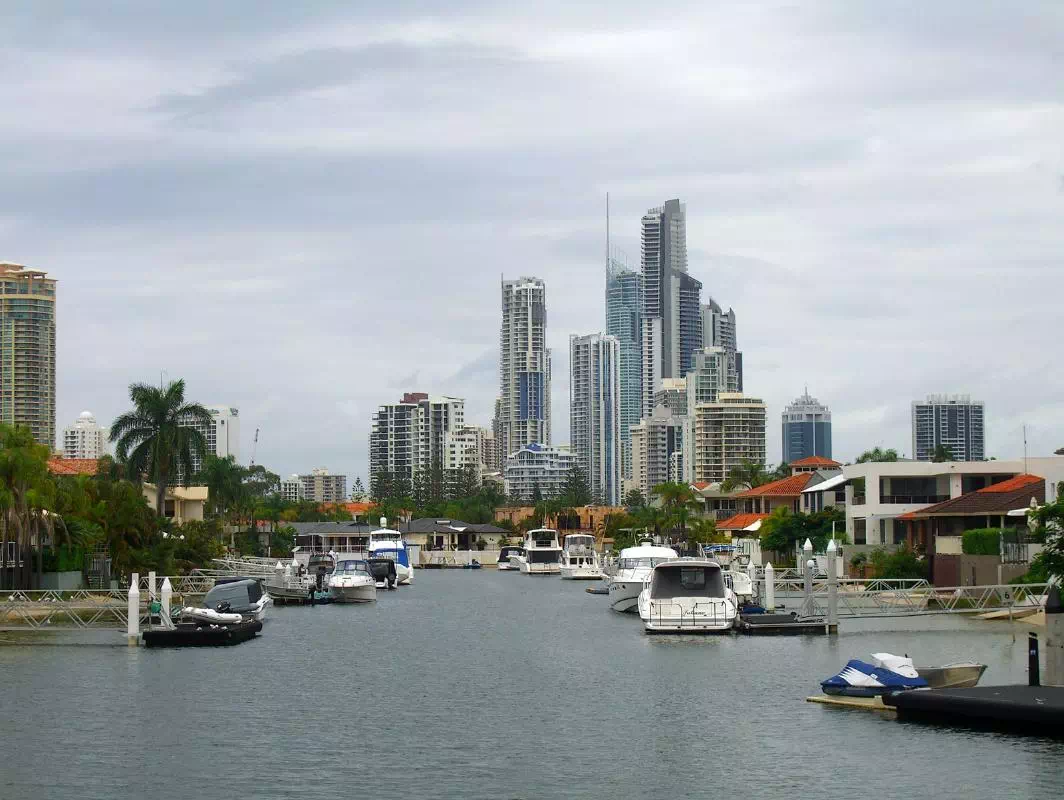 Gold Coast City Highlights with Broadwater Cruise and Crab Catching