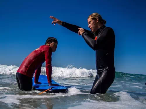 Introductory Surfing Lessons at Surfers Paradise in Gold Coast