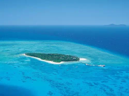 Green Island Resort 2 or 3 Day Trip with Round-Trip Cruises from Cairns