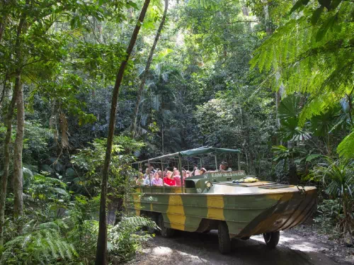 Kuranda Rainforest Village and Green Island 2-Day Tour from Cairns