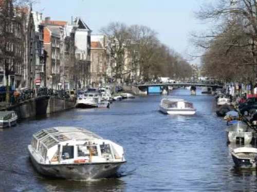 Amsterdam Van Gogh Museum and Rijksmuseum Guided Tour with Lunch Canal Cruise