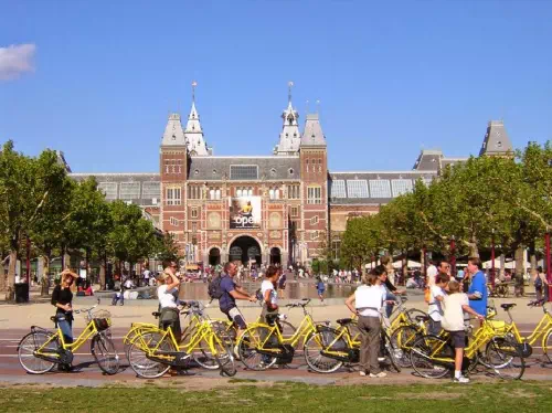 Amsterdam Bike Tour with Rembrandt House, Vondelpark and Anne Frank House