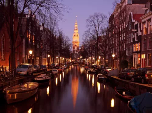Amsterdam Candlelight Canal Cruise with Drinks