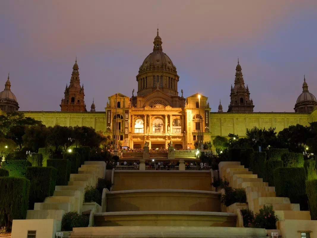 Barcelona Magic Fountain of Montjuic Show with Hotel Drop-off
