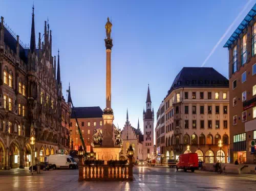 Munich Bavarian Beer and Food Tour with Oktoberfest Museum and Hofbrauhaus Visit