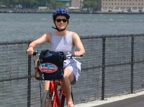 Brooklyn Bridge Bike Sightseeing Tour with Expert Guide 