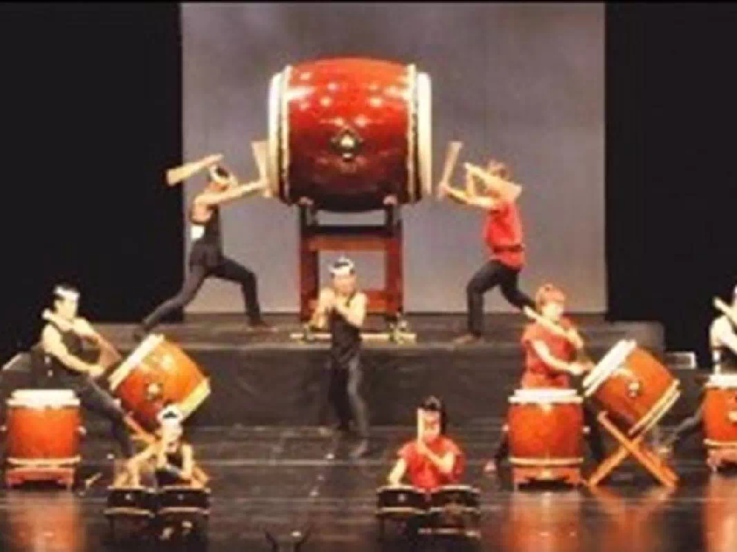 Dynamic Traditional Taiko Japanese Drumming Lesson in Tokyo