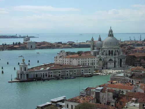 Venice Self-Guided Tour from Rome by High Speed Train with Optional Gondola Ride