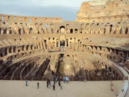 Rome Tour with Colosseum, Roman Forum and Palatine Hill Skip-the-Line Entry