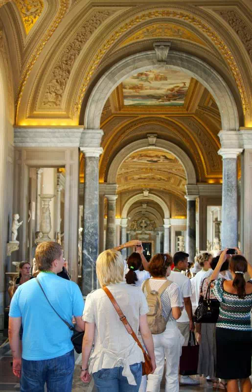 Sistine Chapel Early Access and Vatican Museums Tour with Audio Guide