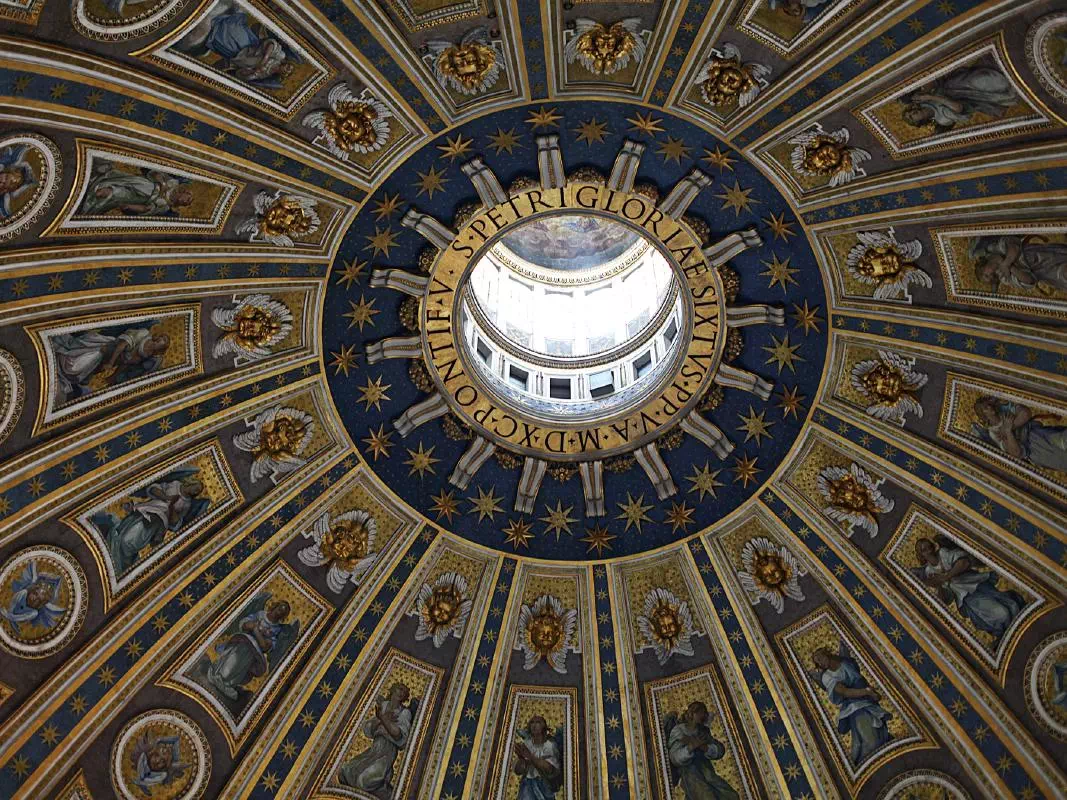 Sistine Chapel Early Access and Vatican Museums Tour with Audio Guide