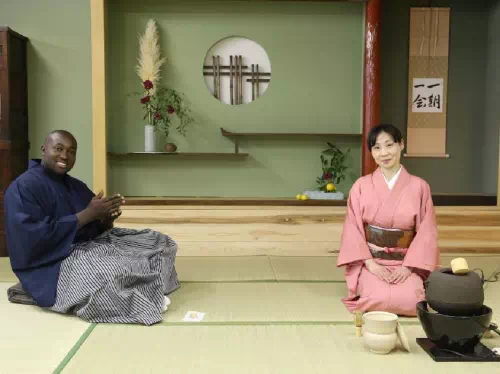 Private Tea Ceremony and Kimono Dressing Experience in Tokyo