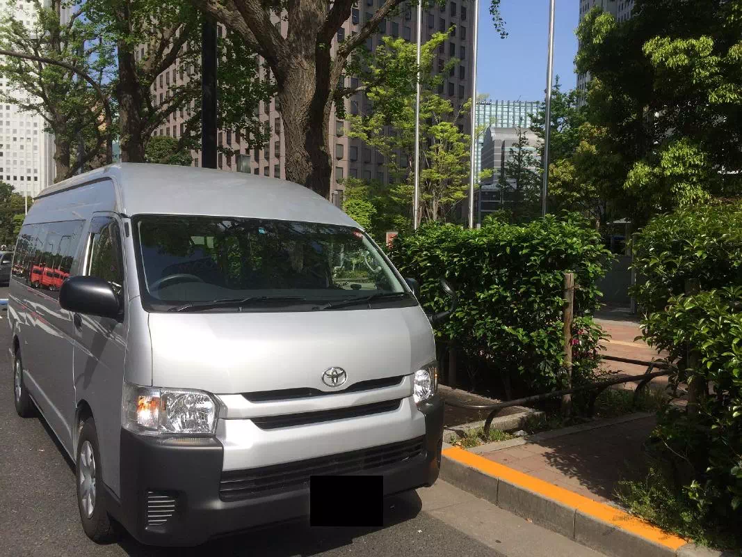 Private Narita Airport Transfers (NRT) for Central Tokyo (One-Way)