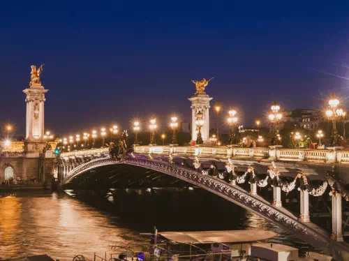 Paris City Highlights Half Day Tour by Electric Bicycle