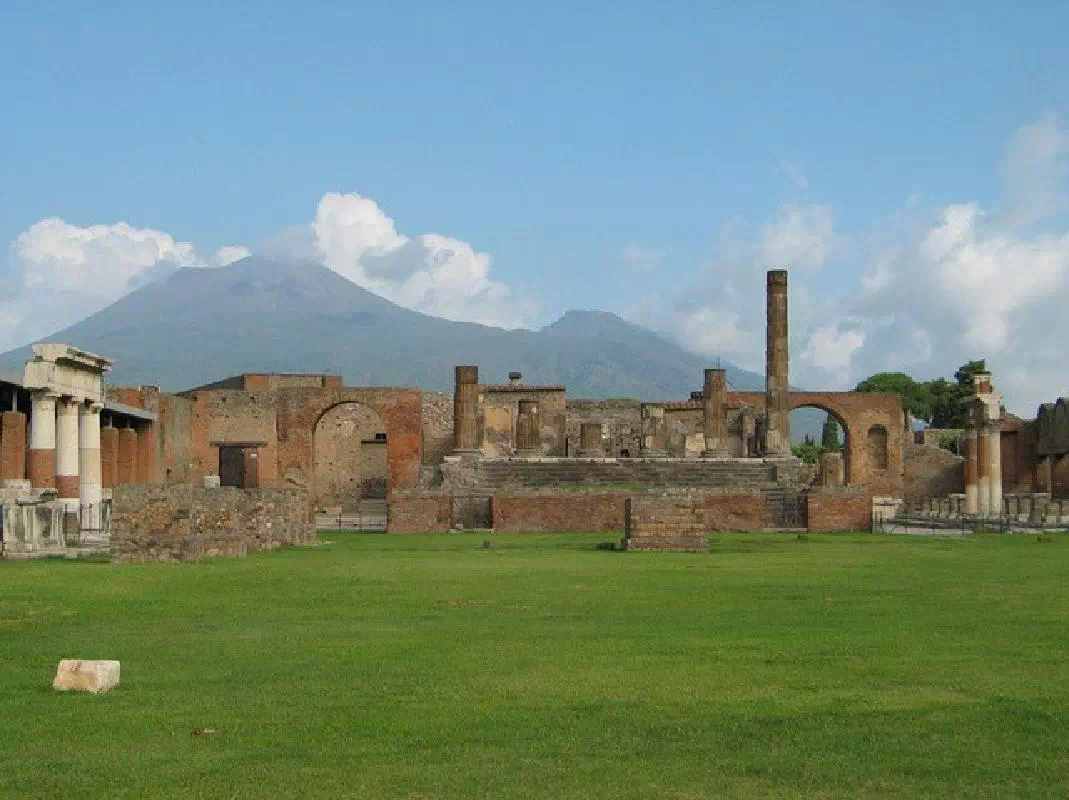 Pompeii Day Trip from Rome with Neapolitan Pizza Lunch