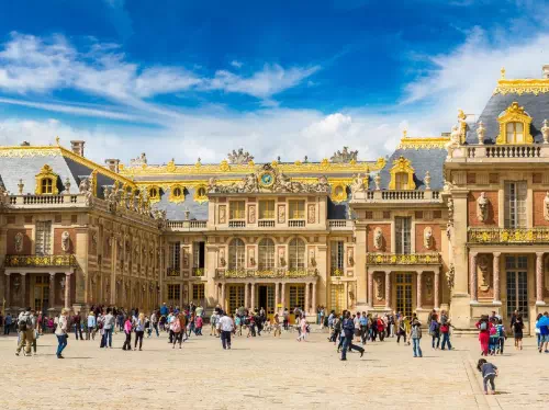 Palace of Versailles Private Full Day Guided Tour with Priority Access