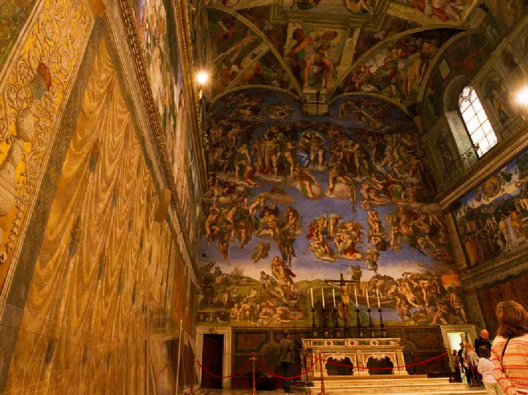 Vatican Highlights Small Group Tour with Sistine Chapel and St. Peter's Basilica