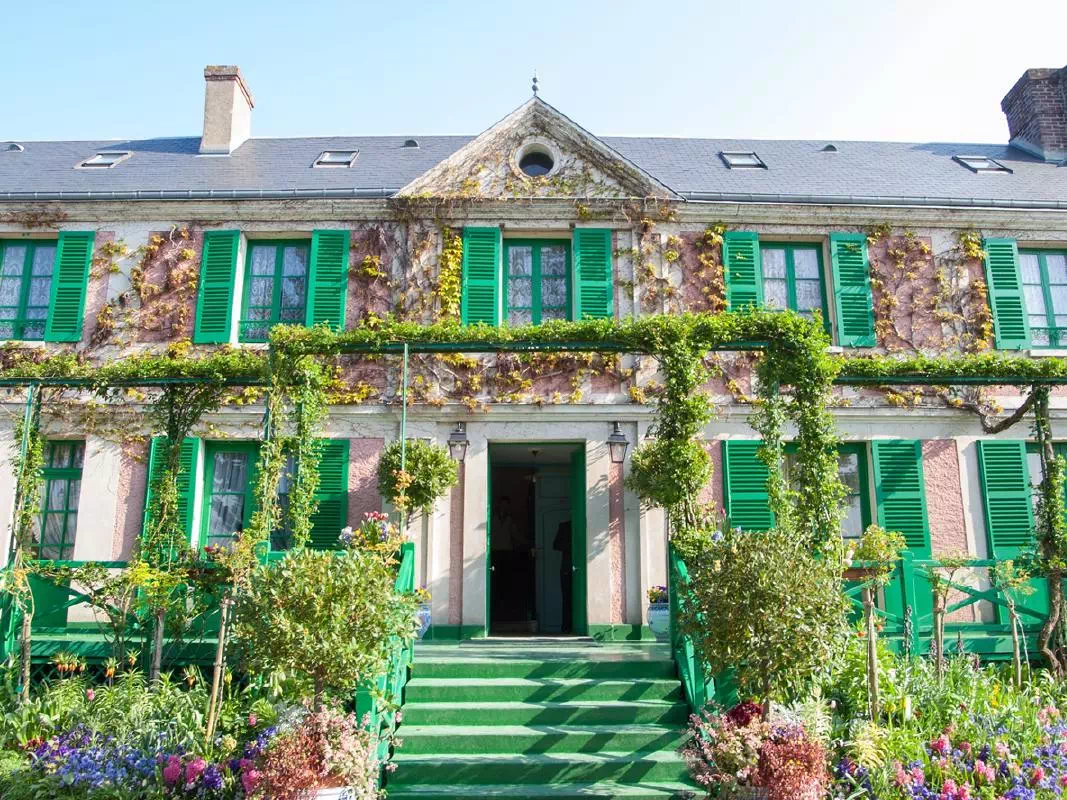 Half-Day Tour of Giverny from Paris with Monet's Gardens & House Priority Access