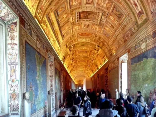 Vatican Museums, Sistine & St. Peter’s Basilica Skip the Line with Hotel Pick-up