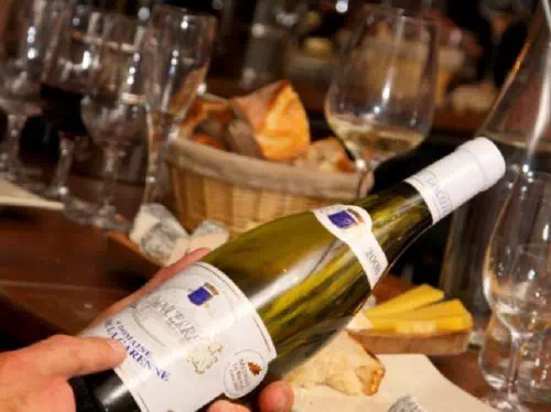 Paris Wine Tasting Experience with a Professional Sommelier in Small Groups