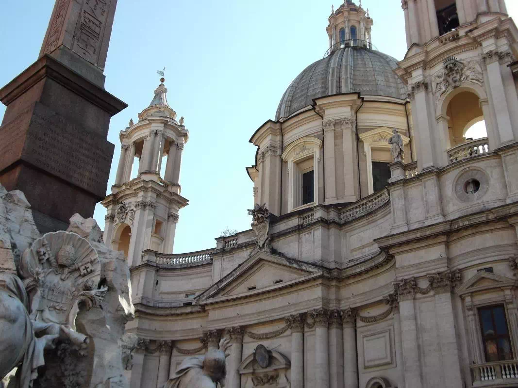 Rome Evening Walking Tour with Trevi Fountain, Pantheon Visit and Gelato Tasting
