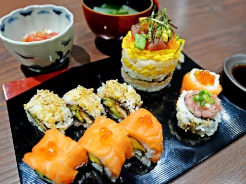 Sushi, Tempura, and Sukiyaki Cooking Lessons in English in Asakusa