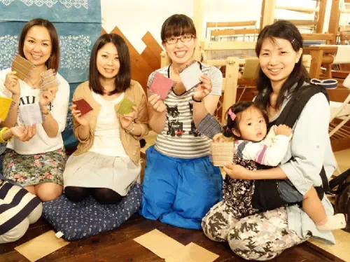 Traditional Japanese Cloth Weaving Experience in Asakusa