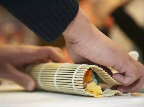 Easy and Delicious Sushi Making Lesson in Tokyo Yotsuya with English Instruction