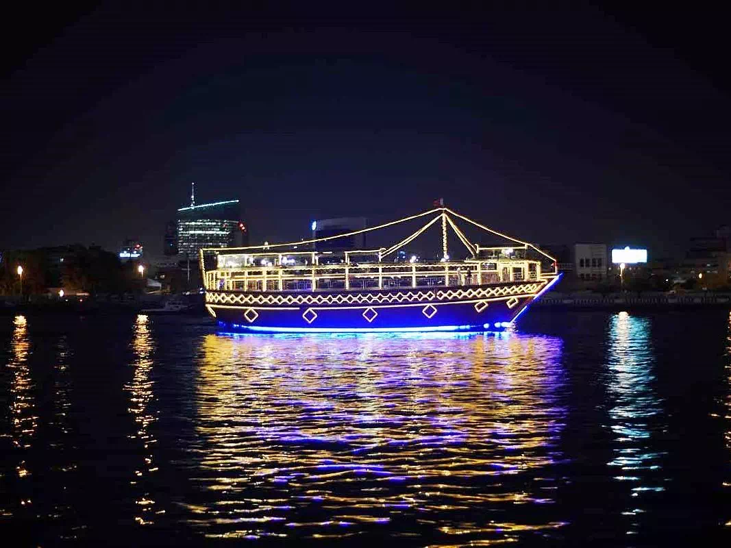 Traditional Dhow Cruise with Buffet Dinner in Old Dubai with Transfer