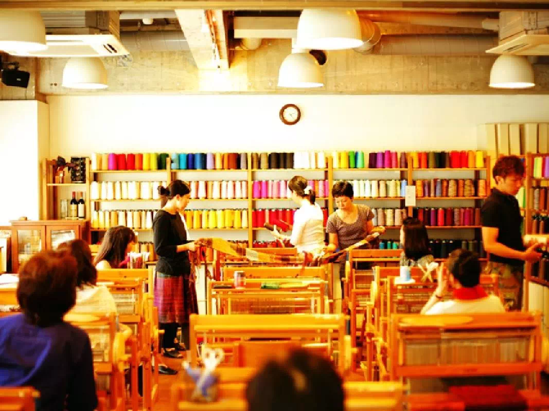 Half Day Scarf Hand Weaving Workshop in Jiyugaoka, Tokyo