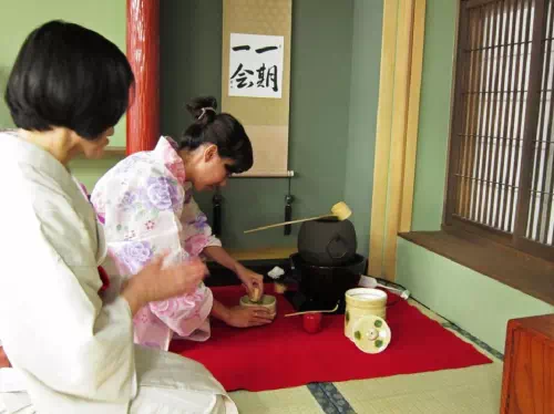 Private Tea Ceremony Experience with Take-Home Yukata in Tokyo