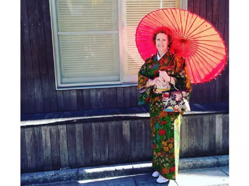 Kimono Rental and Dressing Experience in Asakusa with English Assistance